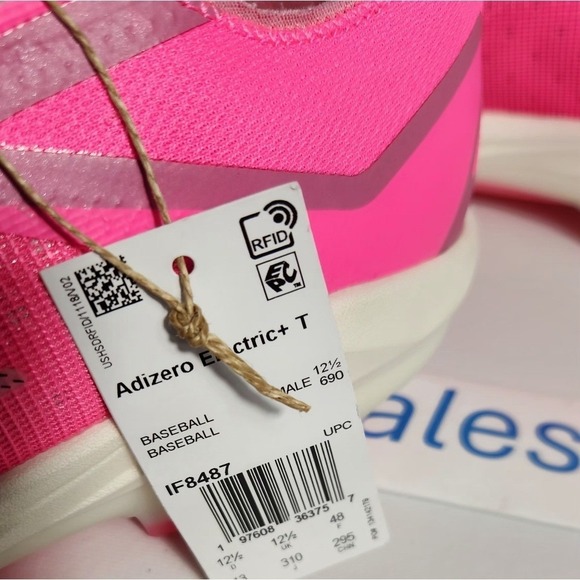 Athletic_Shoes